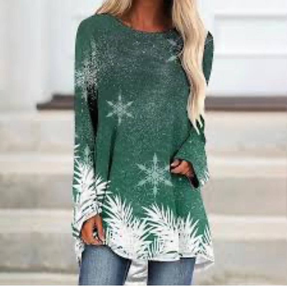 Casual Long Sleeve Holiday Snow Flake Images Shirt Women Size Medium Green NWOT